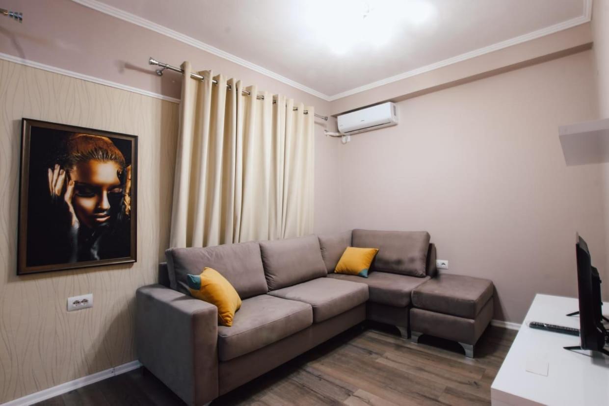 Novs Apartment 1 Gjirokastër Exterior foto